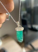 Luxury 31.15 Carat Natural Swat Emerald Crystal Pendant in Sterling Silver - Image 3