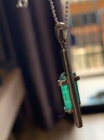Luxury 22.28 Carat Natural Swat Emerald Crystal Pendant in Sterling Silver - Image 3