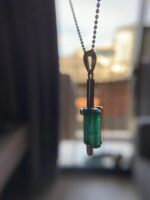 Luxury 22.28 Carat Natural Swat Emerald Crystal Pendant in Sterling Silver - Image 10