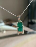 33.84 ct Luxury Emerald Pendant Preserved In Silver - Image 4