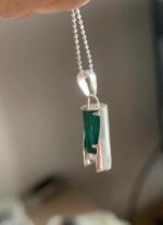 Luxury 23.27 Carat Natural Swat Emerald Crystal Pendant in Sterling Silver - Image 5