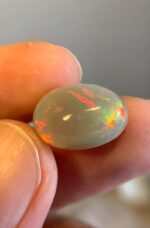 Beautiful 5.88 CT white Opal from Ethiopia - Image 7