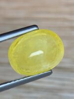 4.39 Carat Yellow Sapphire – Classic Oval Beauty with Timeless Appeal - Image 3