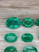 11.47 ct Natural Zambian Emerald – Exceptional Green Beauty & Lovely Brilliance - Image 5
