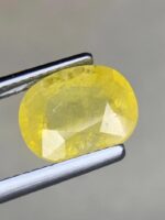 4.54 Carat Yellow Sapphire – Oval Faceted Gemstone - Image 6