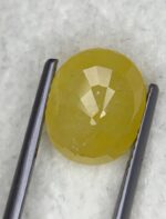 4.88 Carat Sri Lankan Yellow Sapphire – Natural Elegance and Golden Charm - Image 3