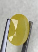 4.88 Carat Sri Lankan Yellow Sapphire – Natural Elegance and Golden Charm - Image 4
