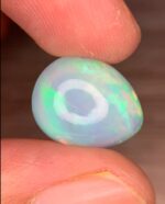 Beautiful 5.92 CT white Opal from Ethiopia - Image 5