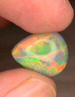 Beautiful 5.98 CT White Ethiopian Opal - Image 9