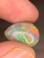 Beautiful 5.98 CT White Ethiopian Opal - Image 10