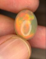 5.60 CT white Opal from Ethiopia  Classic Shape and Natural Sophistication - Image 9