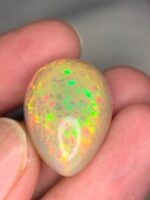 23.54 CT white Opal from Ethiopia - Image 4
