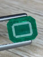 1.84 ct Emerald from Zambia Green Gemstone - Image 2