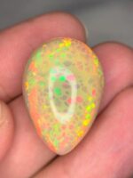 23.54 CT white Opal from Ethiopia - Image 2